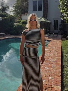 NWOT Size L Striped Black & White Maxi Skirt set - Women's Casual Summer Set